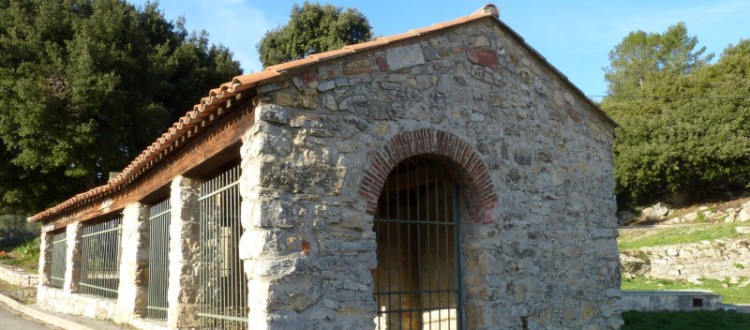 Lavoir fontaine des laines à Pignans