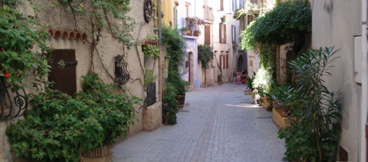 Pignans rue de l'église