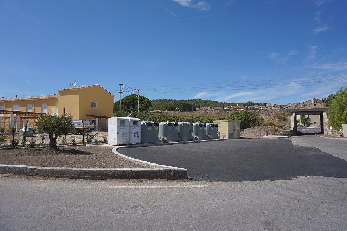 [Photos] Containers quartier Rossima, et rue du Calvaire