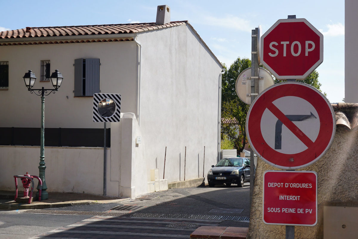 [Travaux] Miroir de signalisation – Parking mairie / Rue des maisons neuves