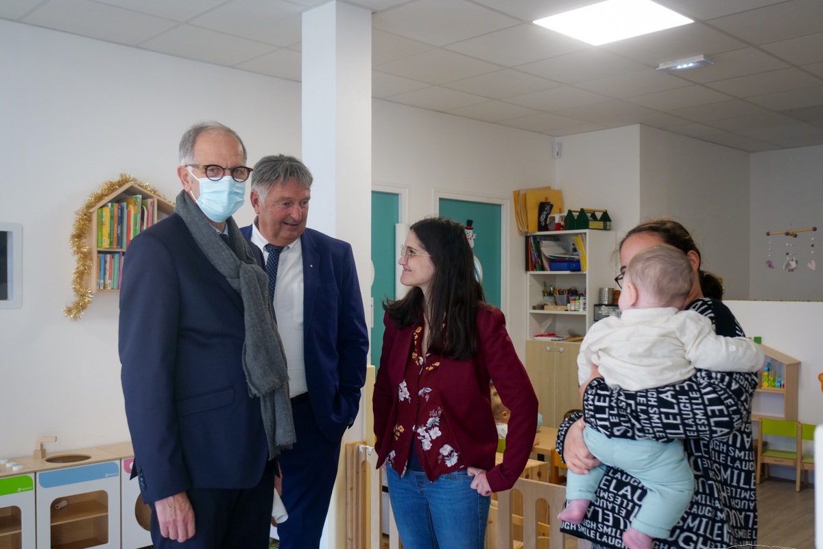 Visite du préfet de la crèche « Les P’tits Piments »