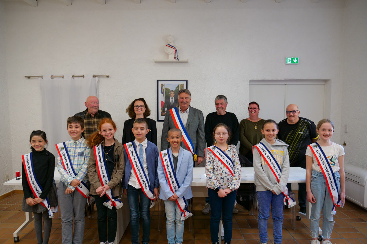 [Photos]🇫🇷 Intronisation du premier Conseil Municipal des Jeunes