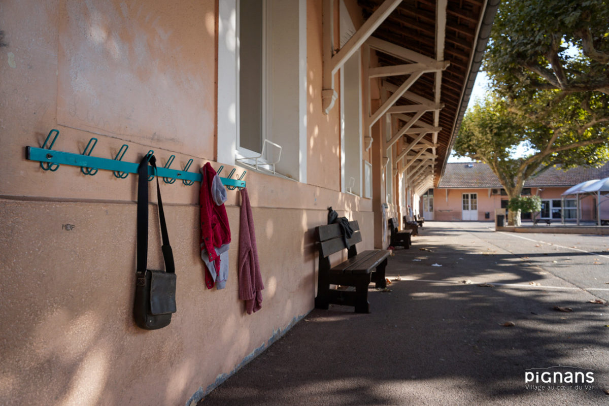 🚸 Vêtements abandonnés cherchent propriétaires