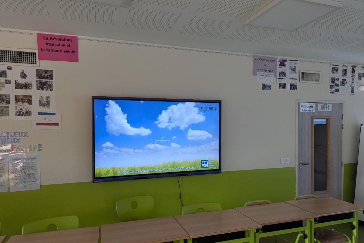 Des Écrans Numériques Interactifs dans les écoles