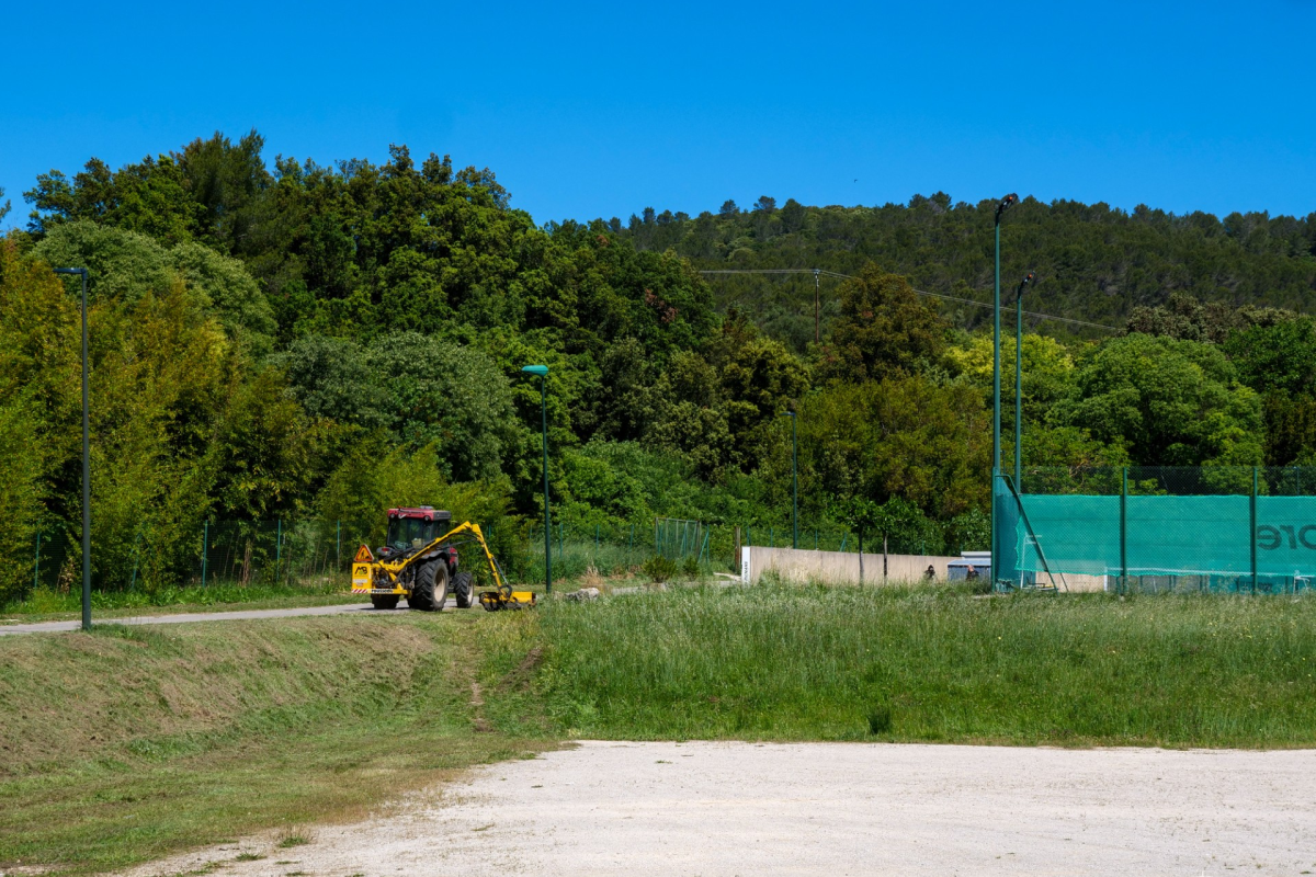 Le débroussaillement se poursuit sur la commune
