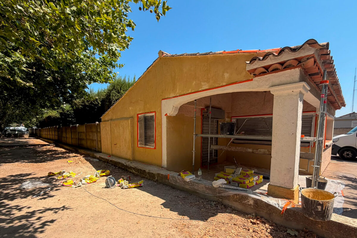 Rénovation de la façade du club de boules